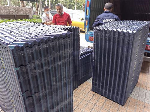 間接或閉路冷卻塔冷卻的介質運行原理(閉路循環 冷卻塔 鑄造)